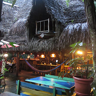 casa perico rio dulce guatemala